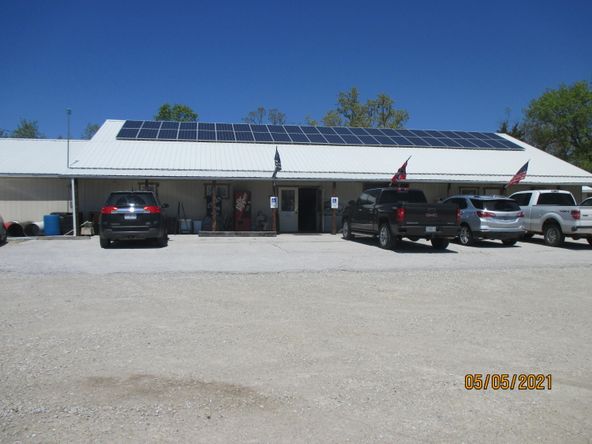 54 E Hwy 54, Hermitage, MO 65668